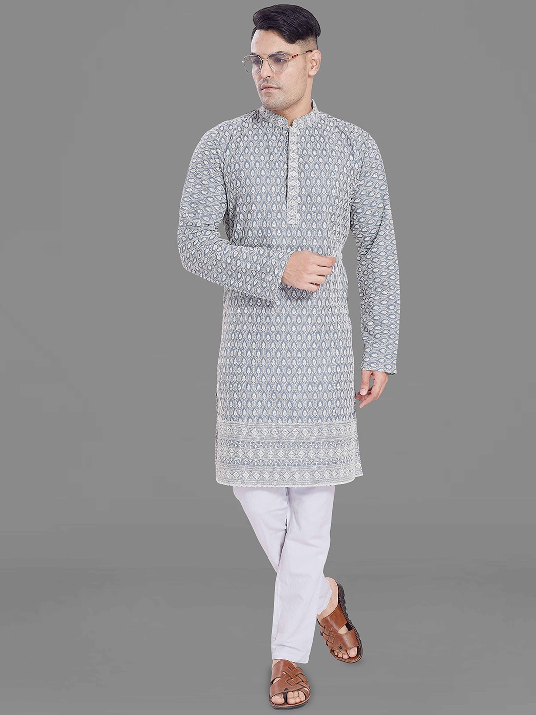 

DIVISIVE Men Geometric Thread Work Kurta, Grey