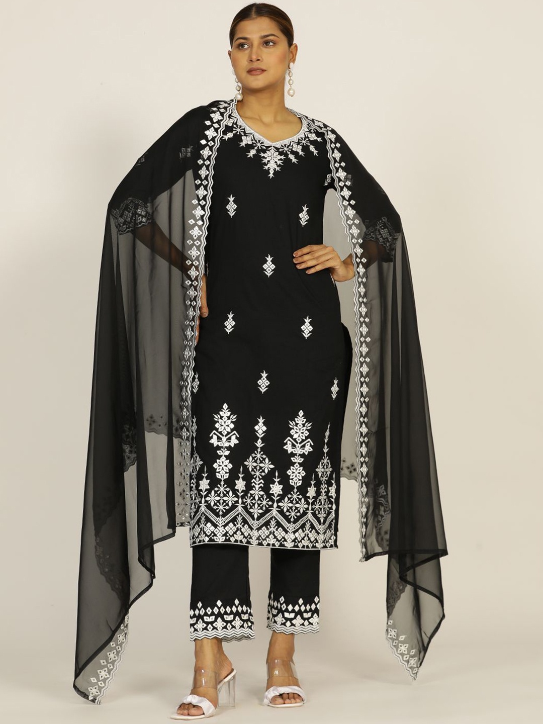 

Jaipur Kurti Women Ethnic Motifs Embroidered Regular Thread Work Pure Cotton Kurta with Trousers & With, Black