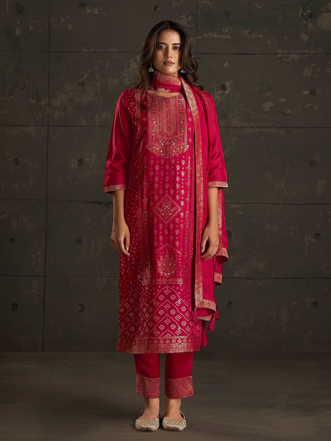 

Janasya Women Ethnic Motifs Embroidered Regular Aari Work Pure Cotton Kurta with Trousers & With Dupatta, Red