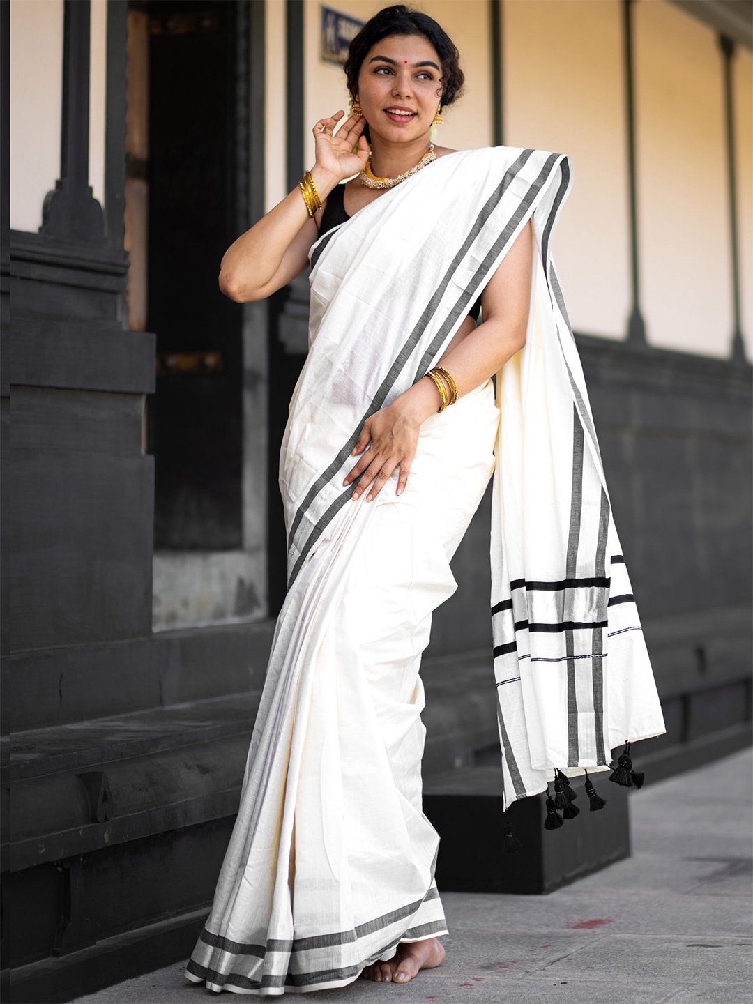 

I LOVE SAREES Zari Pure Cotton Kasavu Saree, Off white