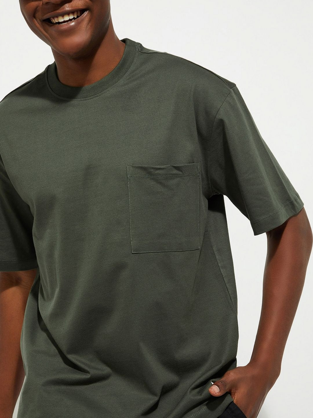 

max URB_N Men Oversized T-shirt, Green