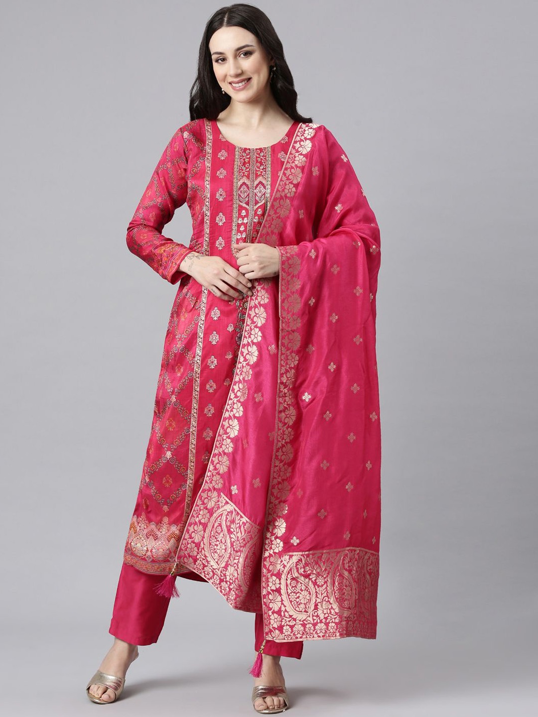 

Neerus Women Floral Printed Panelled Beads and Stones Raw Silk Kurta with Trousers & With Dupatta, Pink