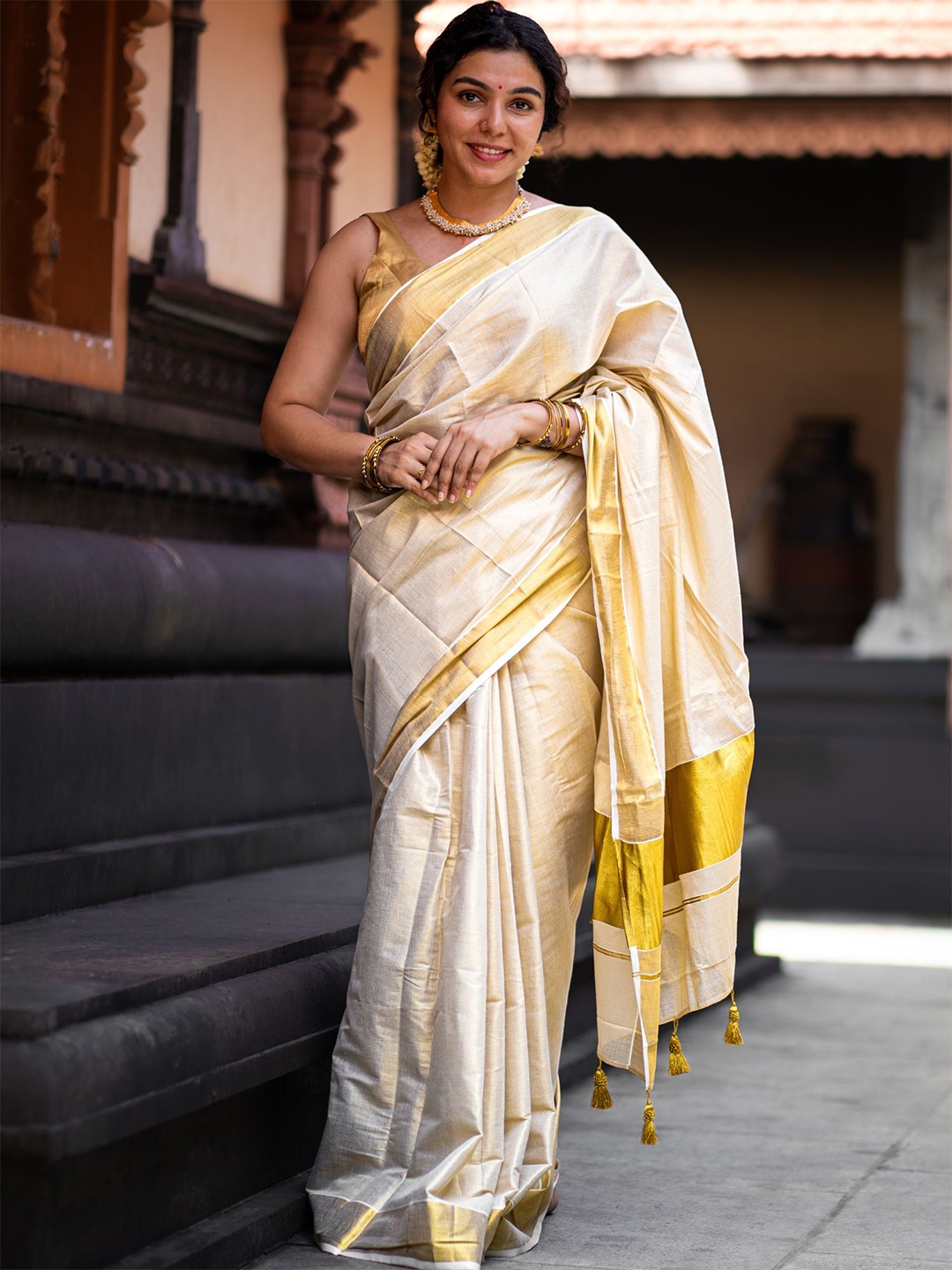 

I LOVE SAREES Zari Pure Cotton Kasavu Saree, Off white