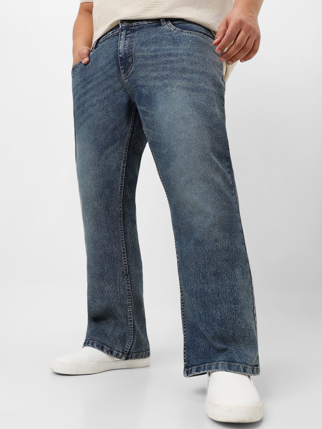 

Urbano Plus Men Bootcut Heavy Fade Stretchable Jeans, Blue