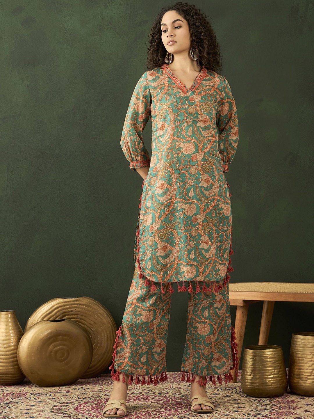 

Sangria Floral Printed Pure Cotton Straight Kurta With Palazzo, Green