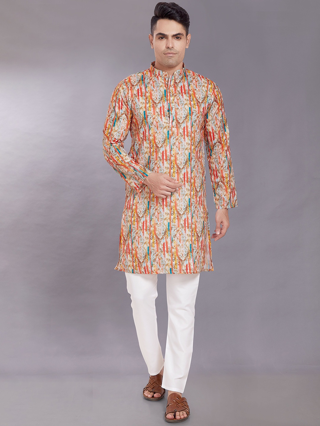 

DIVISIVE Men Floral Printed Flared Sleeves Thread Work Pathani Kurta, Multi