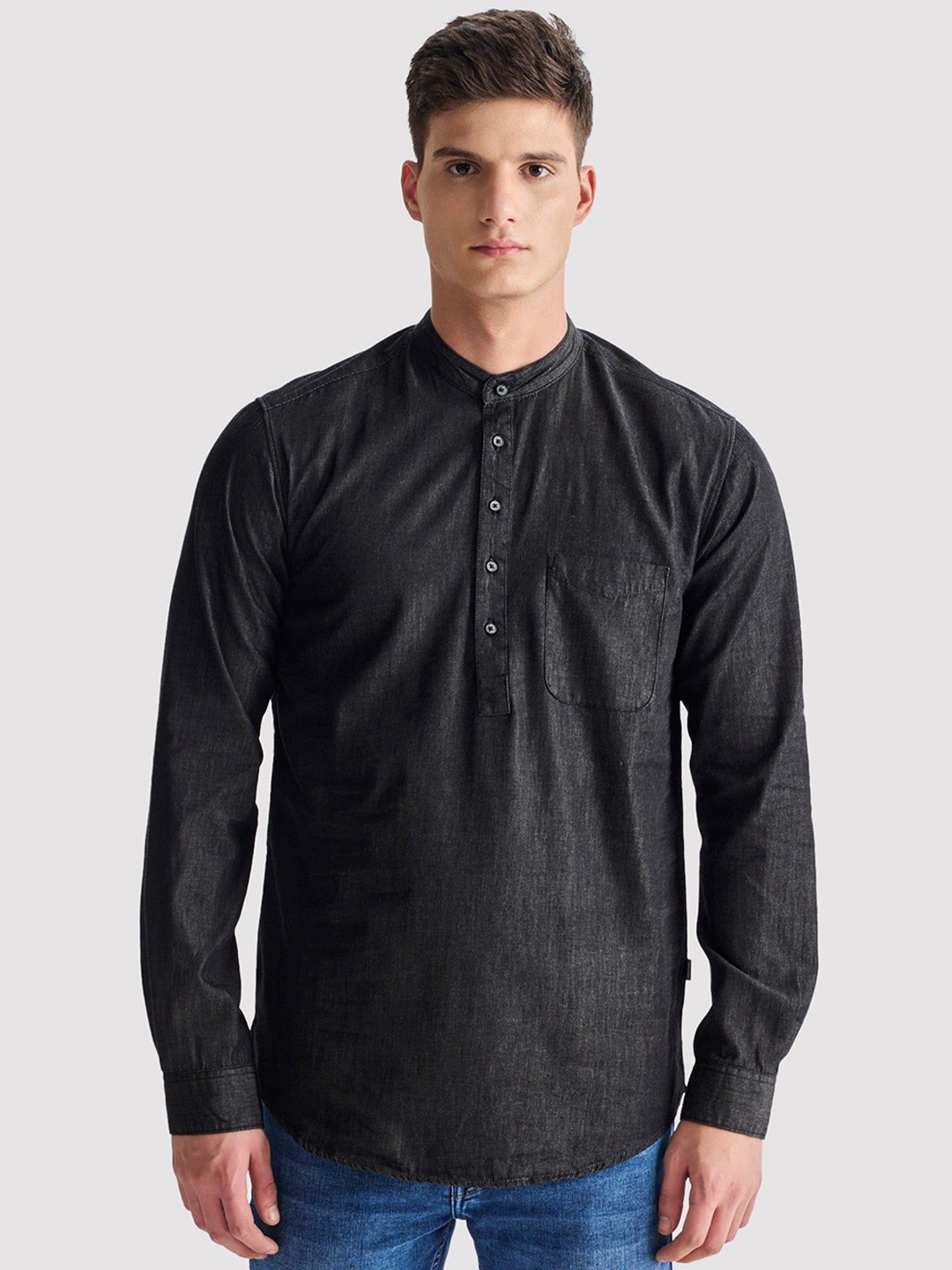 

Red Flame Men Kurta, Black