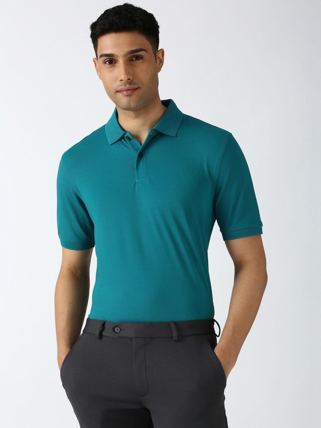 

Peter England Men Polo Collar Pockets T-shirt, Green