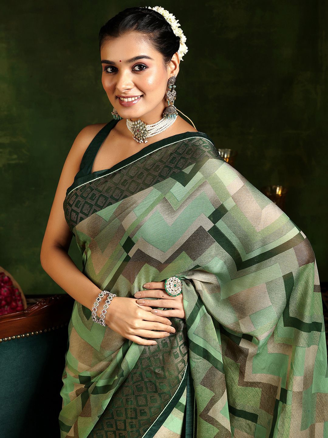 

Libas Printed Zari Geometric Saree, Green