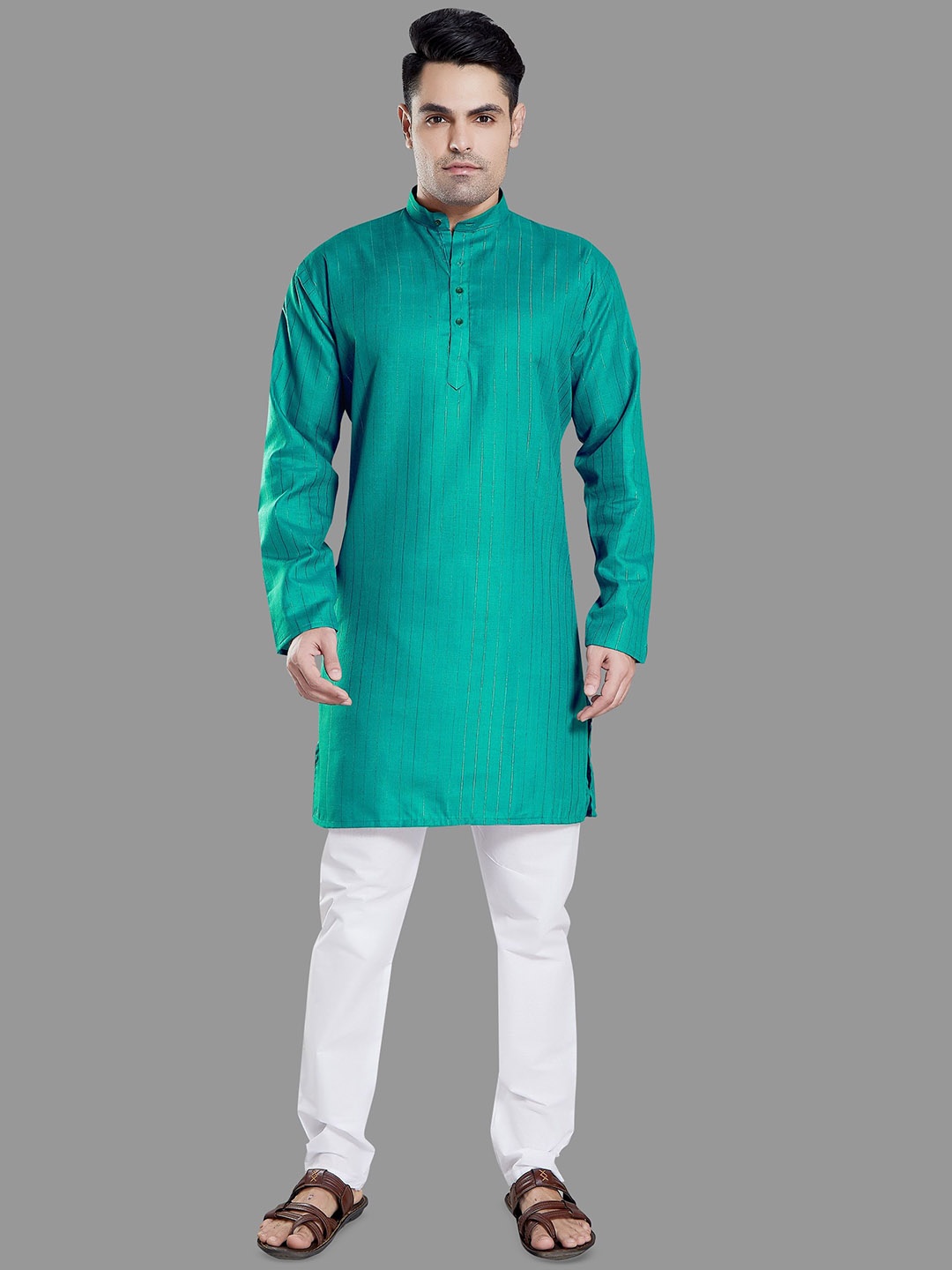 

DIVISIVE Men Striped Regular Kurta with Pyjamas, Green