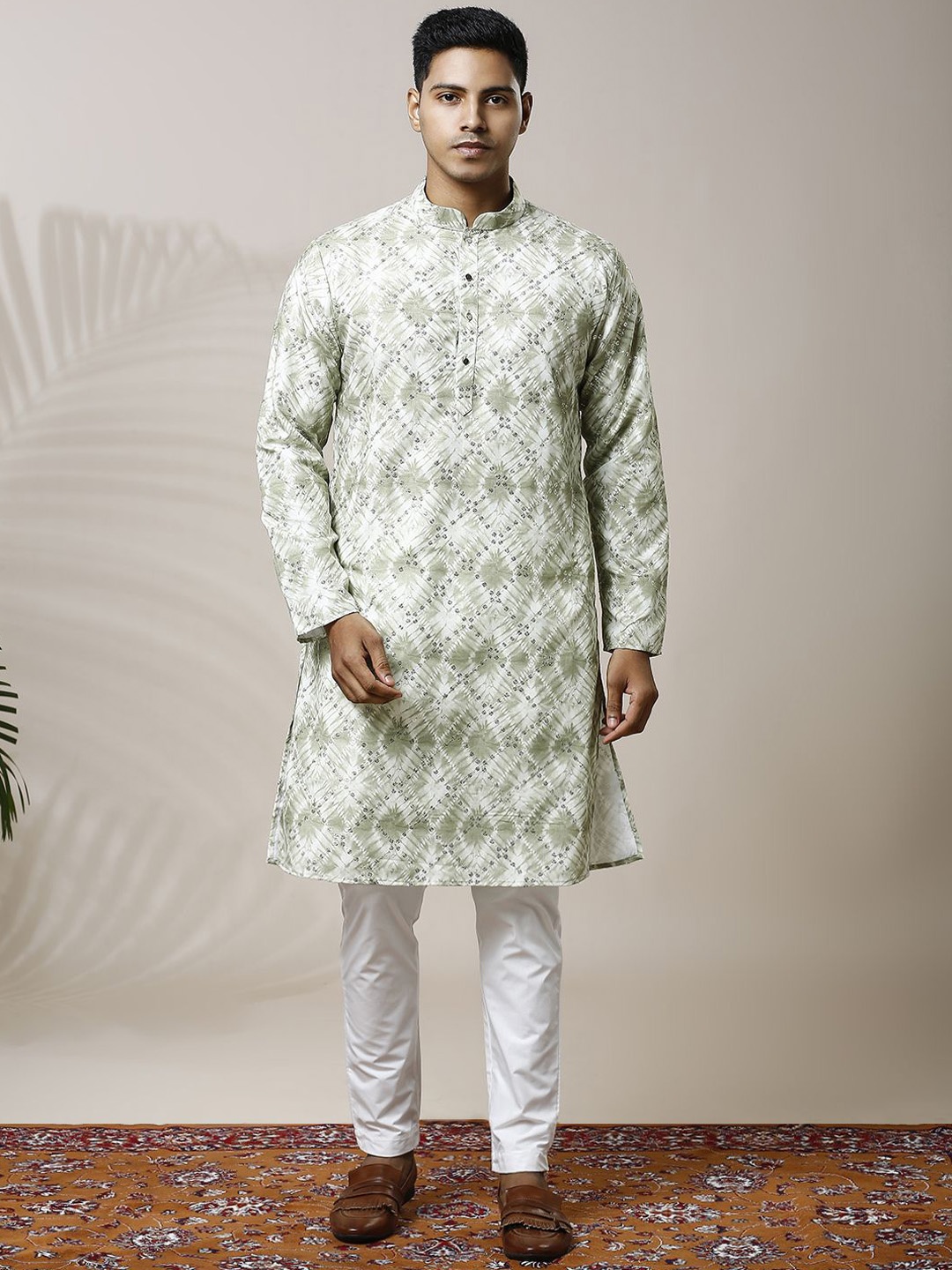 

Be Desi Men Ethnic Motifs Printed Regular Sequinned Kurta with Pyjamas, Green