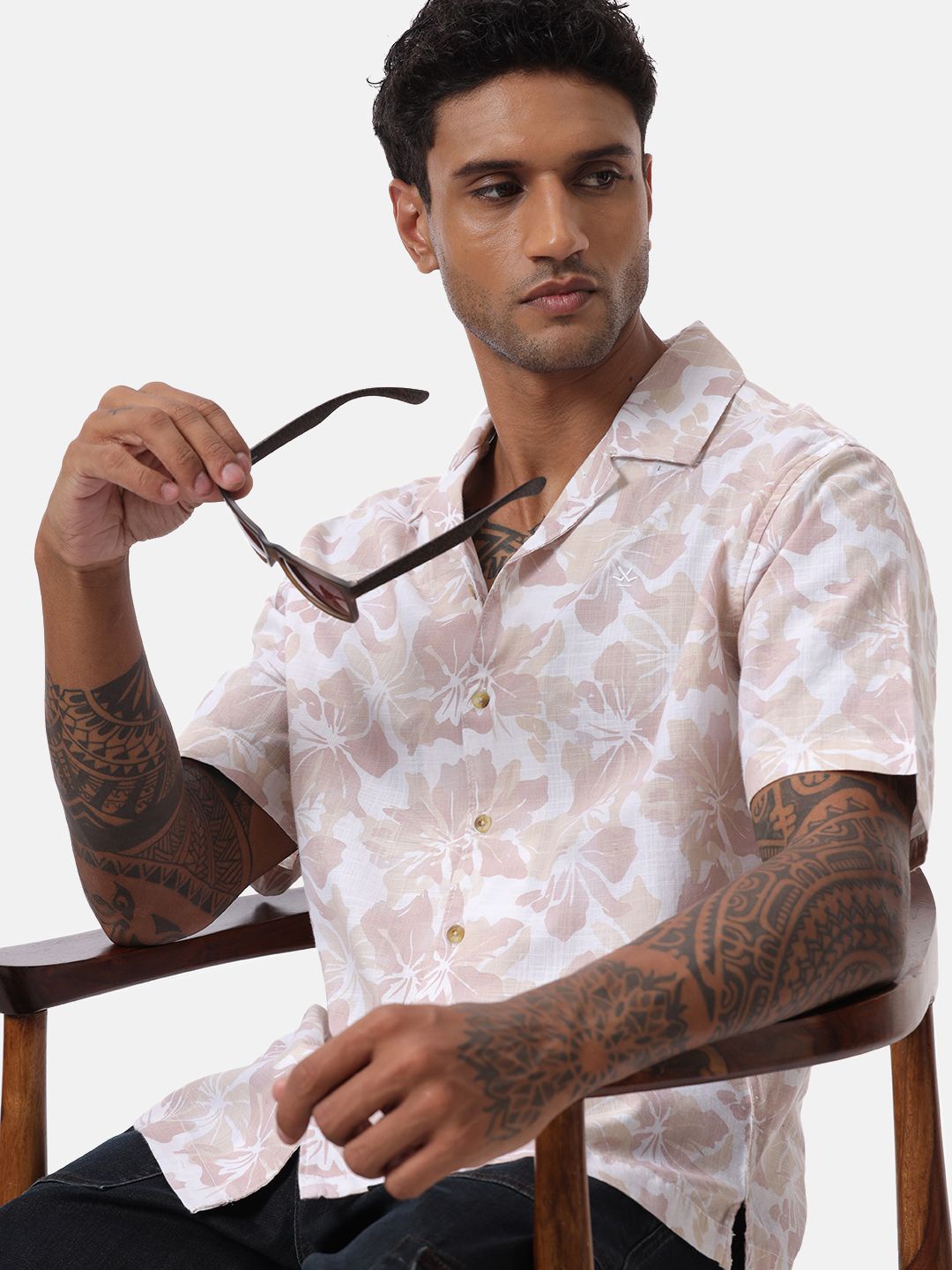 

WROGN Men Custom Cuban Collar Floral Printed Cotton Oversized Casual Shirt, Pink