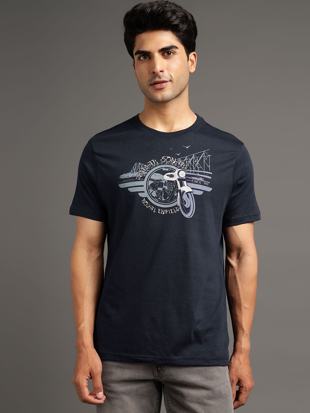 

Royal Enfield Men Printed Raw Edge T-shirt, Navy blue