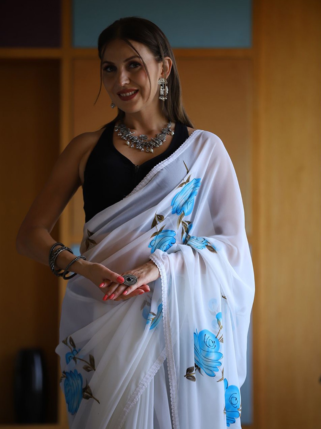 

SAREESBYCHIRAG Floral Poly Georgette Saree, White