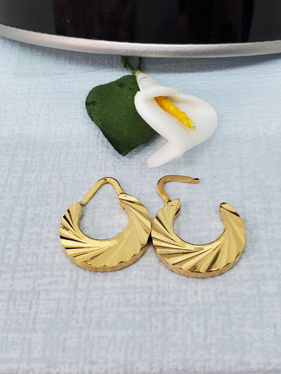

VAGHBHATT Circular Studs Earrings, Gold