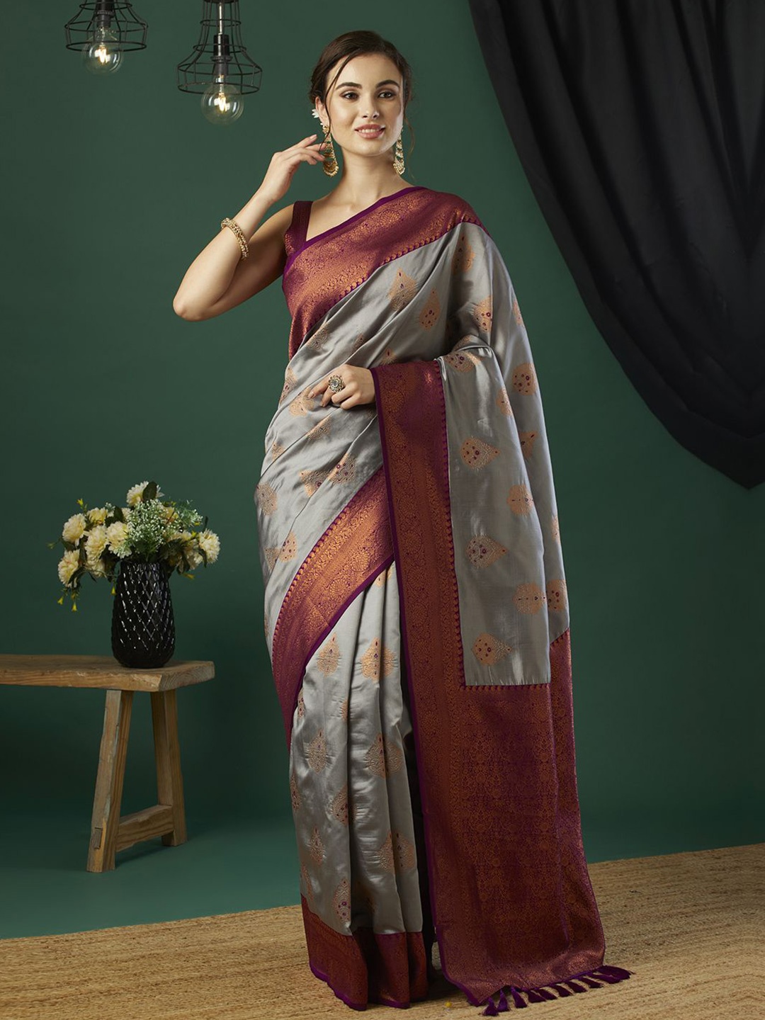 

HI FI NX Ethnic Motifs Woven Design Zari Pure Silk Banarasi Saree, Grey