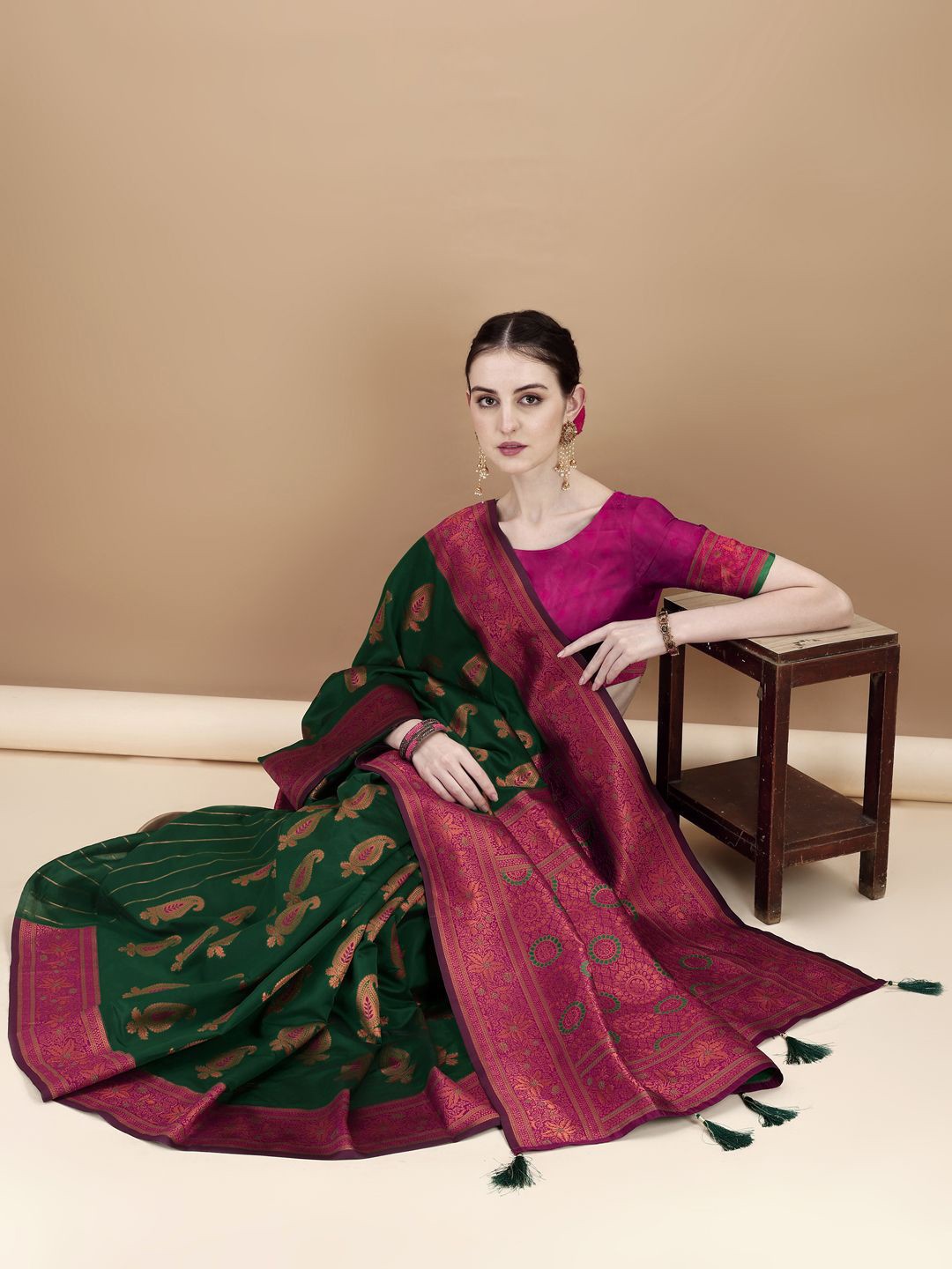

JUST FASHION Woven Design Ethnic Motifs Banarasi Saree, Olive
