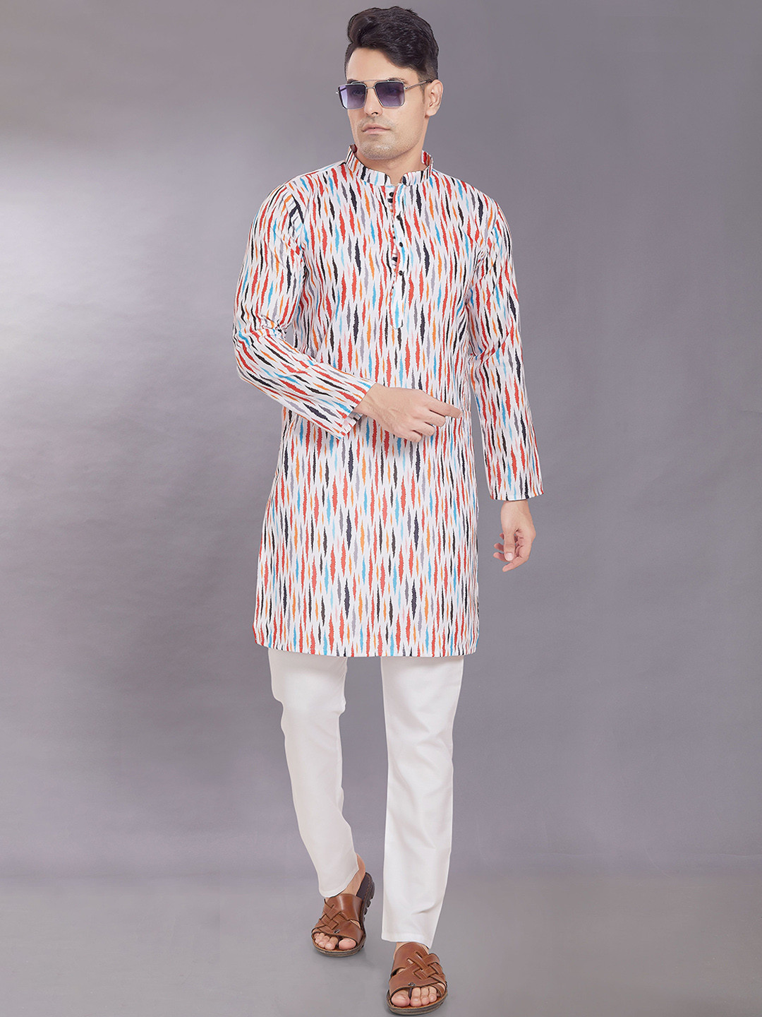 

DIVISIVE Men Thread Work Pathani Kurta, Multi
