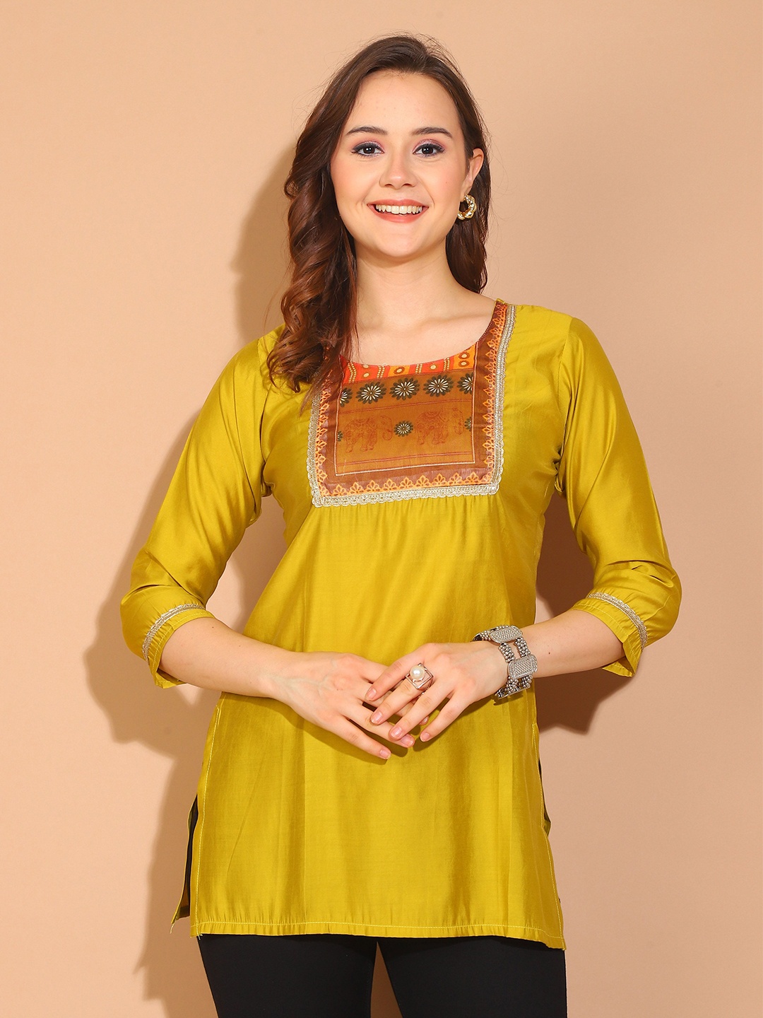 

Rajnandini Printed Straight Kurti, Yellow