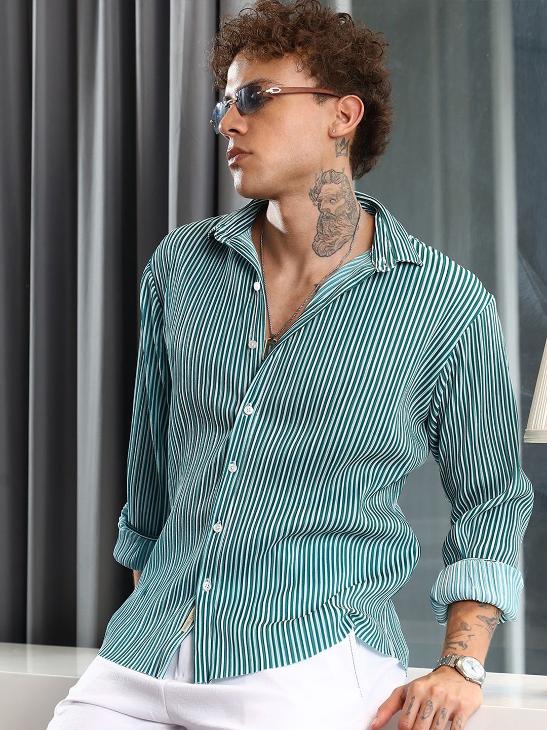 

Campus Sutra Men Comfort Spread Collar Striped Casual Shirt, Multi