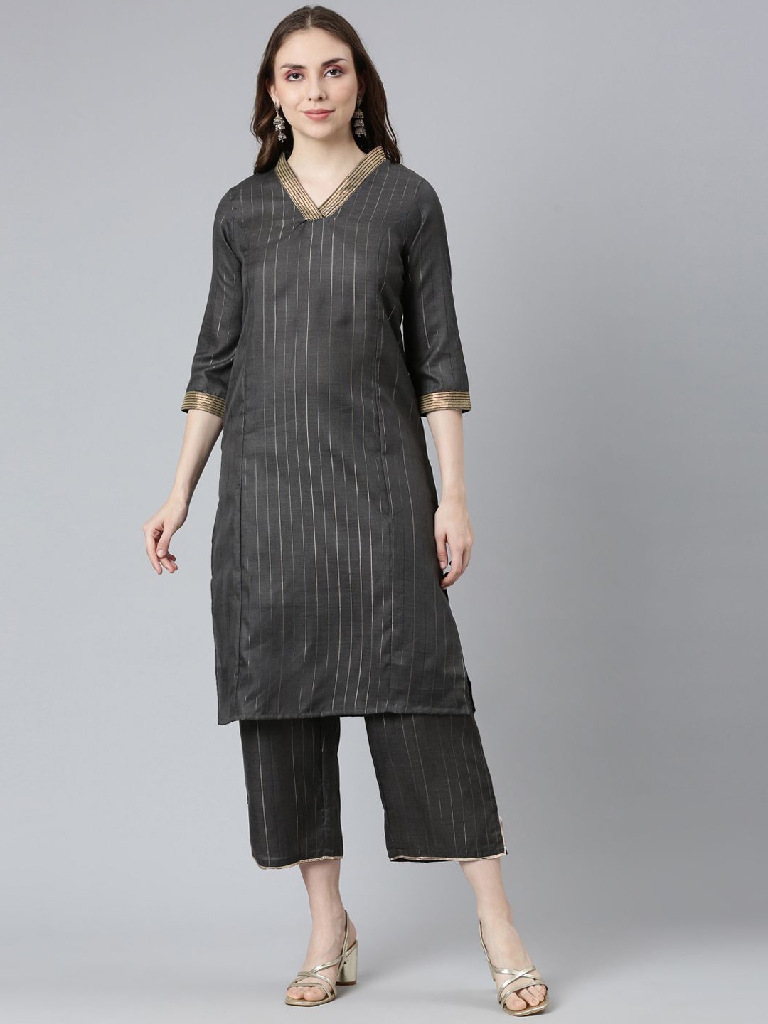 

Samhitas Women Striped Regular Kurta with Palazzos, Black