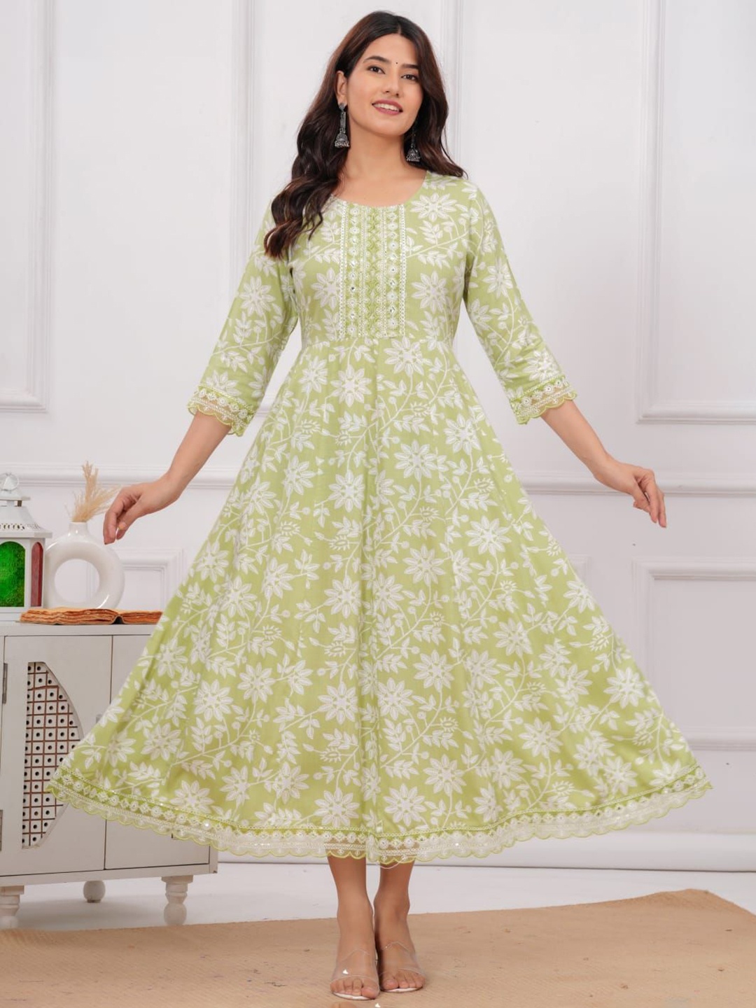 

PARUCREATION Women Floral Printed Patchwork Floral Anarkali Kurta, Lime green