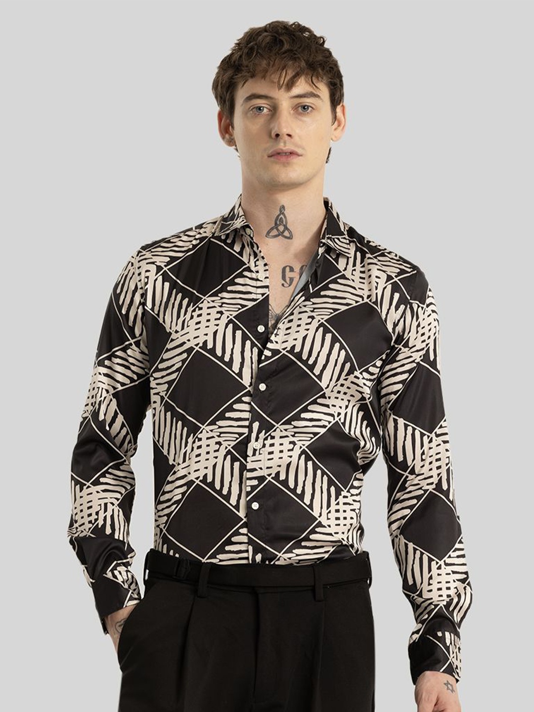 

Snitch Men Smart Slim Fit Floral Opaque Printed Casual Shirt, Black