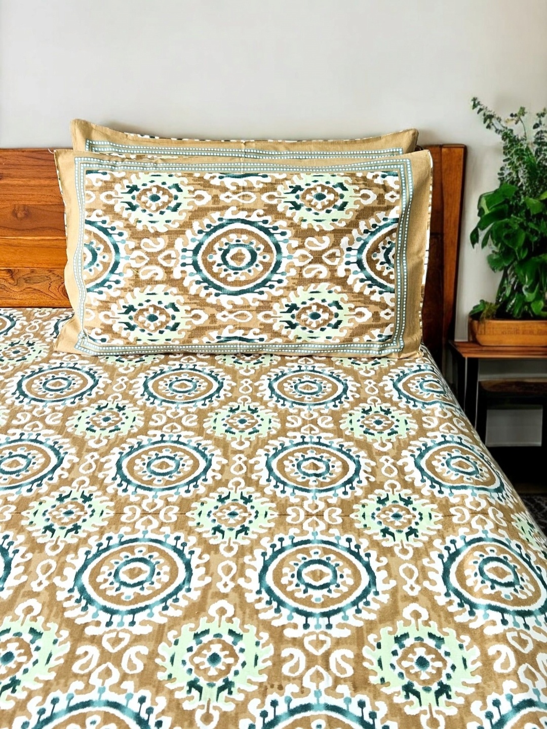 

Feels Like Home Brown & Blue Ethnic Motifs 210 TC King Bedsheet with 2 Pillow Covers
