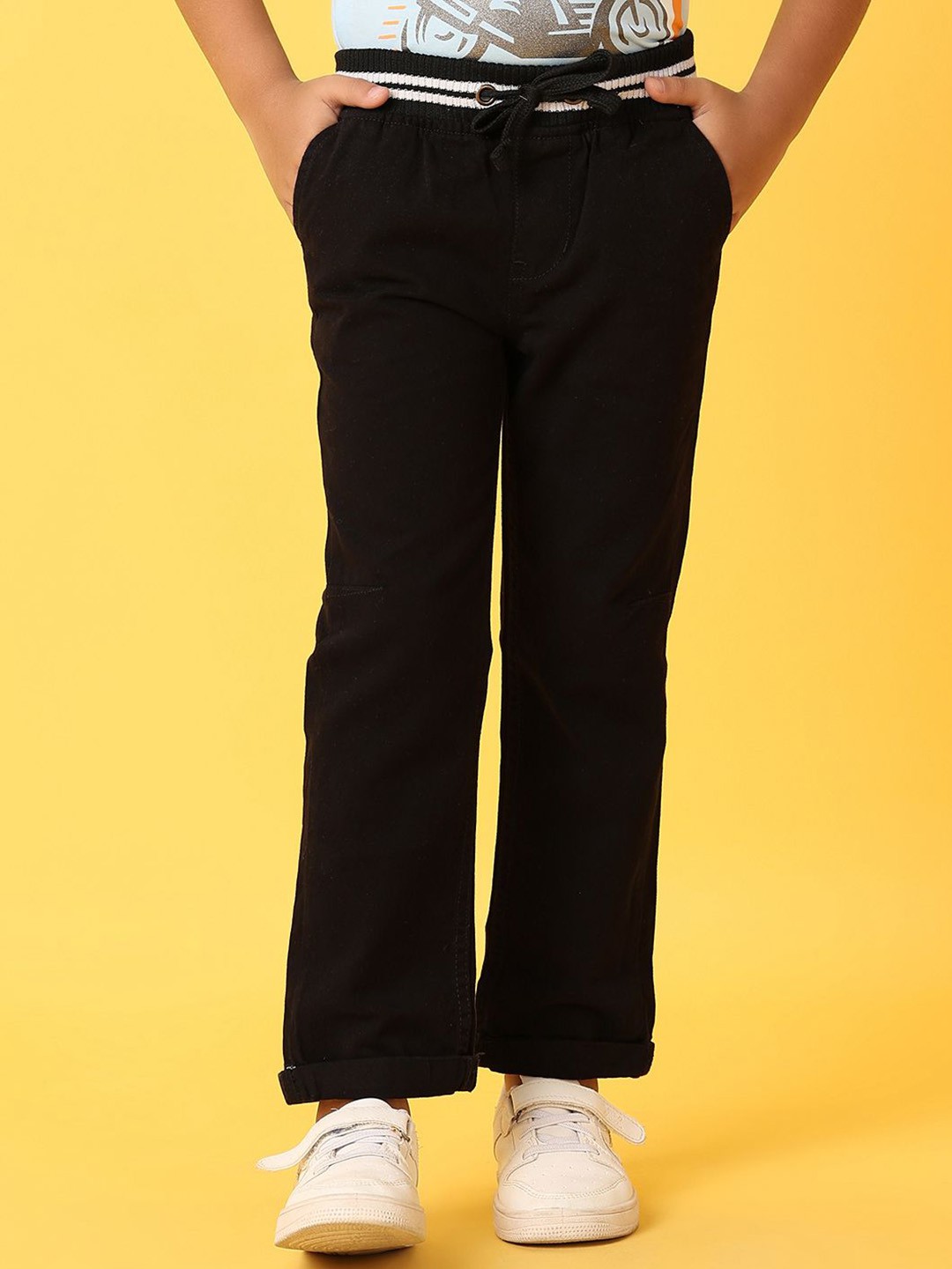 

V-Mart Boys Trousers, Black