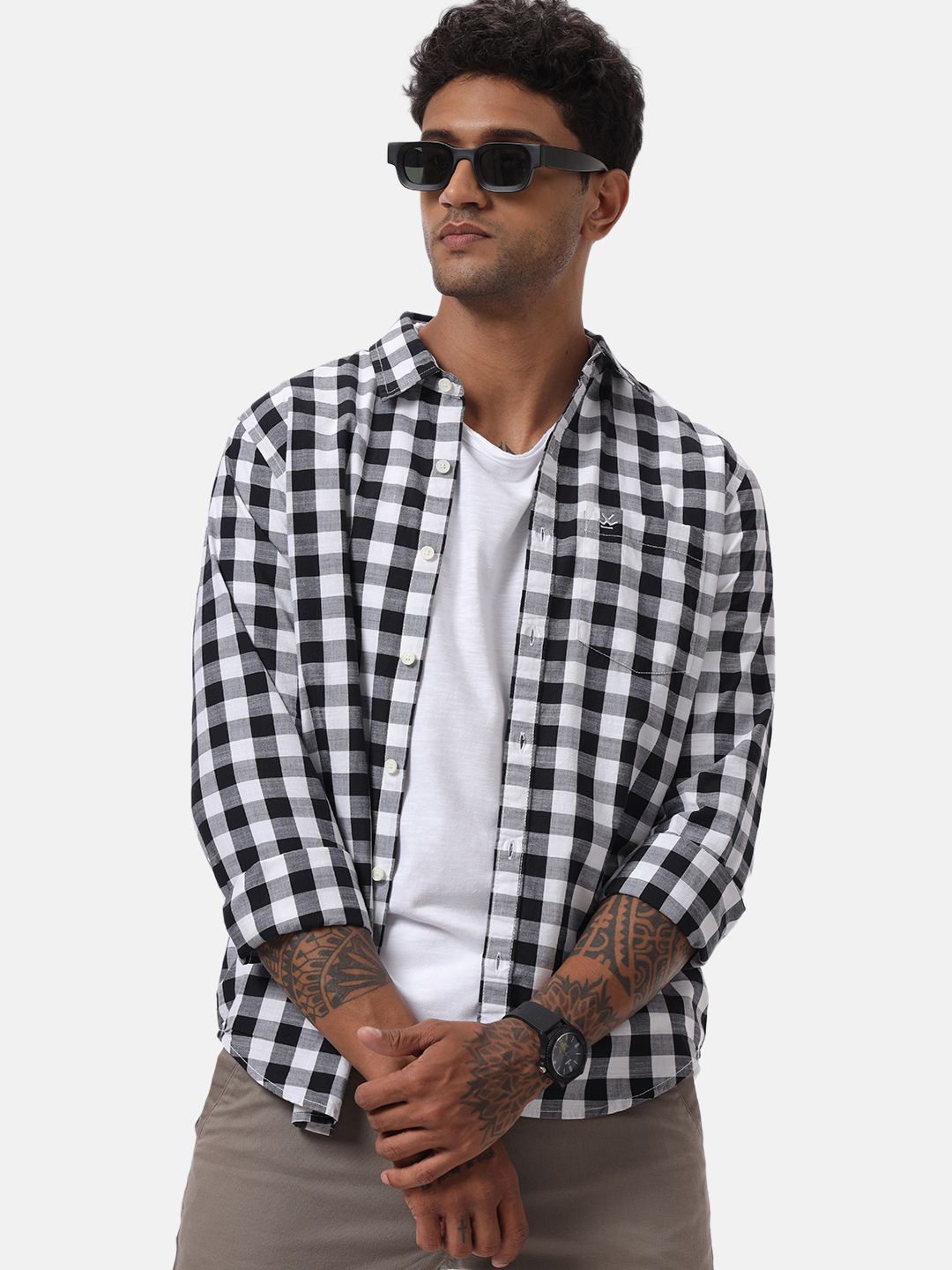 

WROGN Men Custom Spread Collar Gingham Checked Cotton Casual Shirt, Black