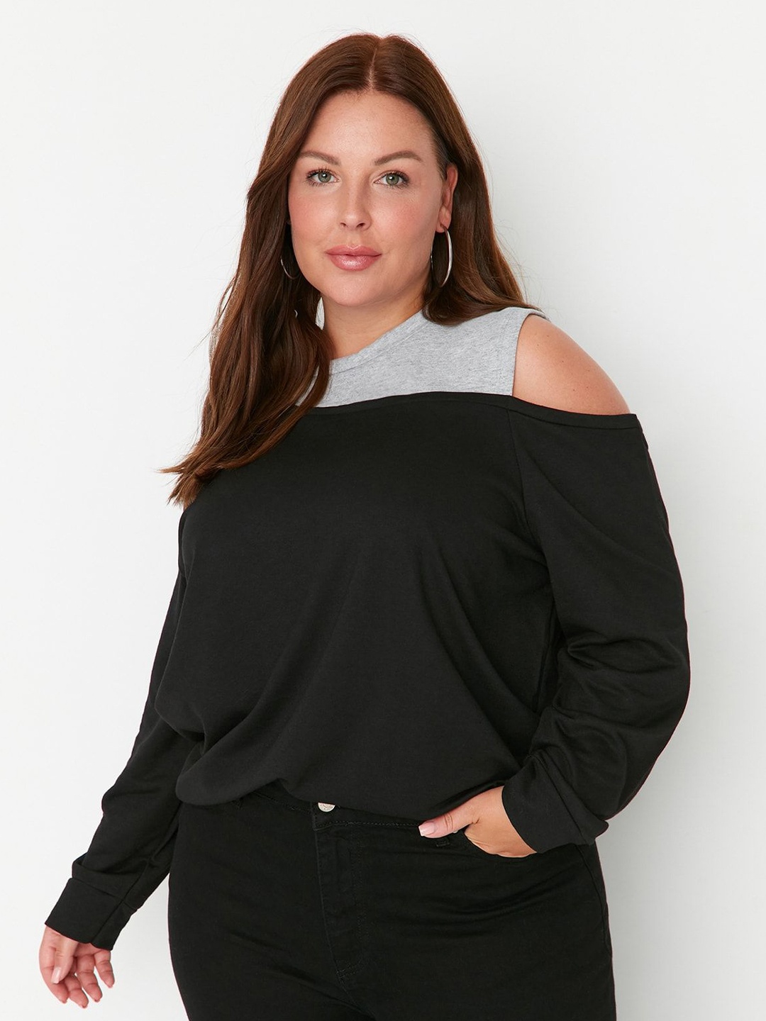 

Trendyol Women Plus Size Solid Round Neck Sweatshirt, Black