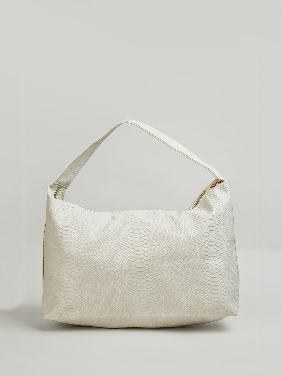 

max Textured PU Structured Hobo Bag with Fringed, Off white