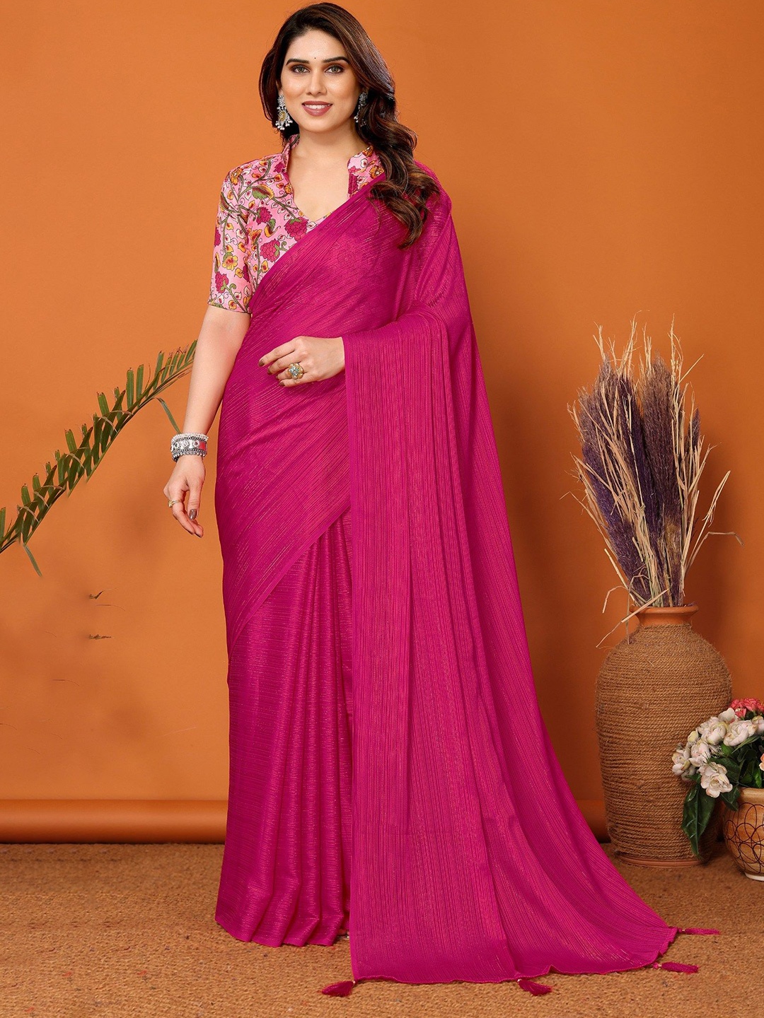 

MySilkLove Striped Embellished Saree, Pink