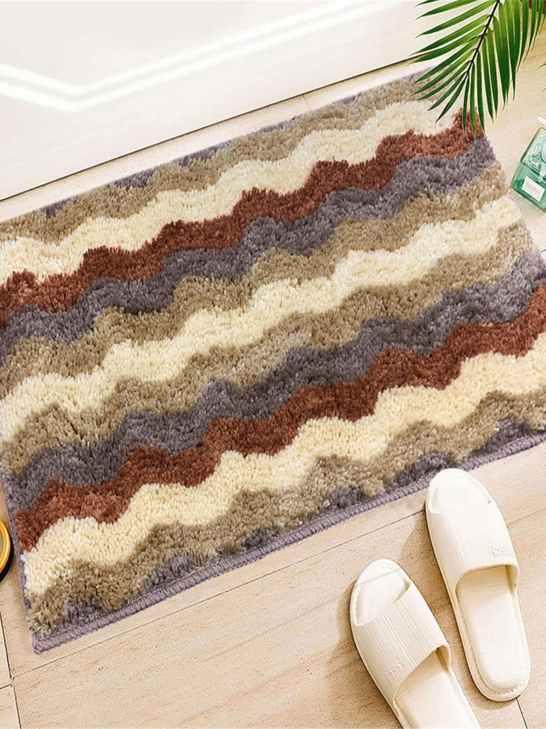

LUXEHOME INTERNATIONAL Brown & Beige Colourblock Anti- Skid Bath Rug