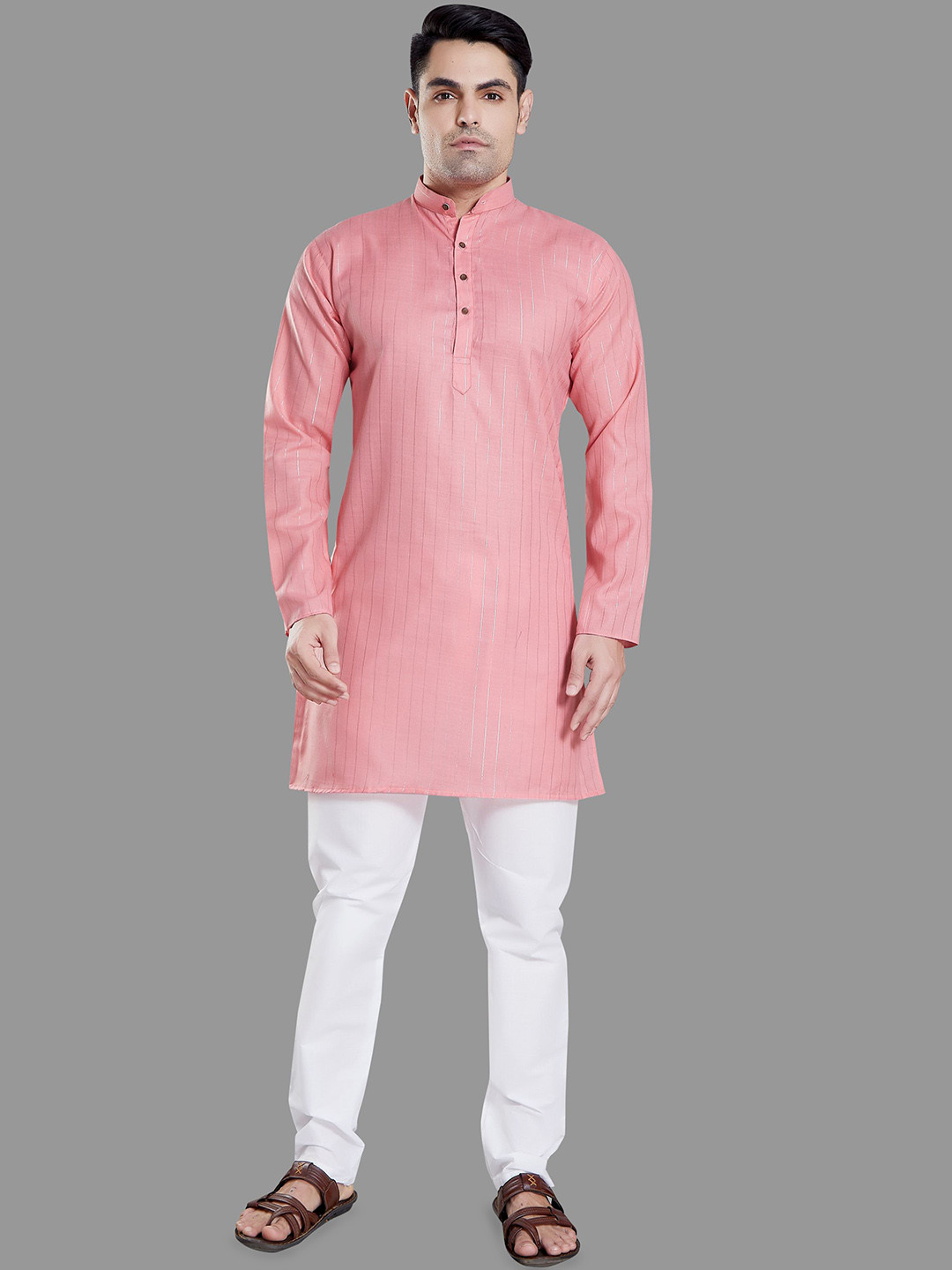 

DIVISIVE Men Striped Regular Kurta with Pyjamas, Peach