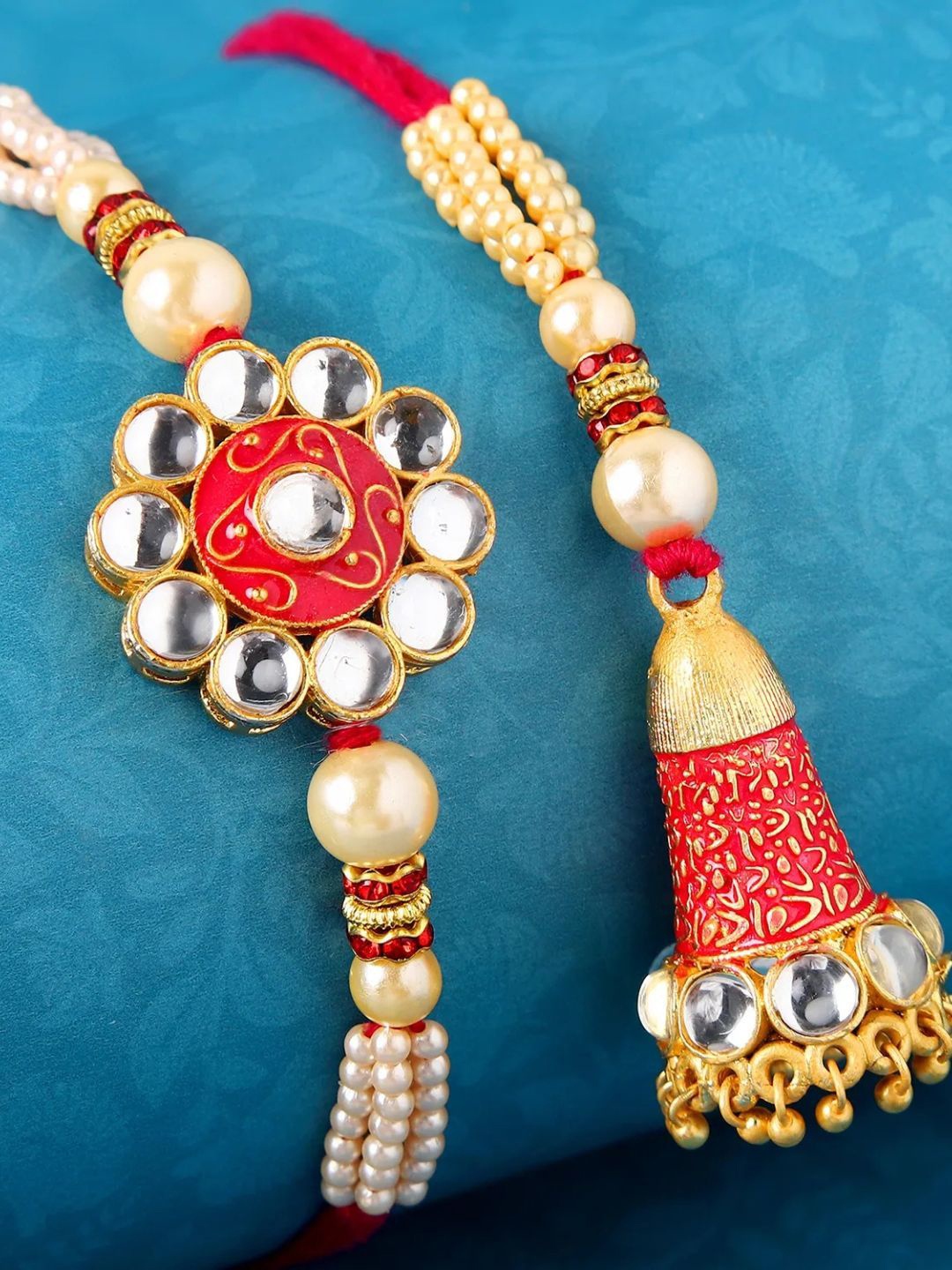 

fnp Thread Rakhi, Red