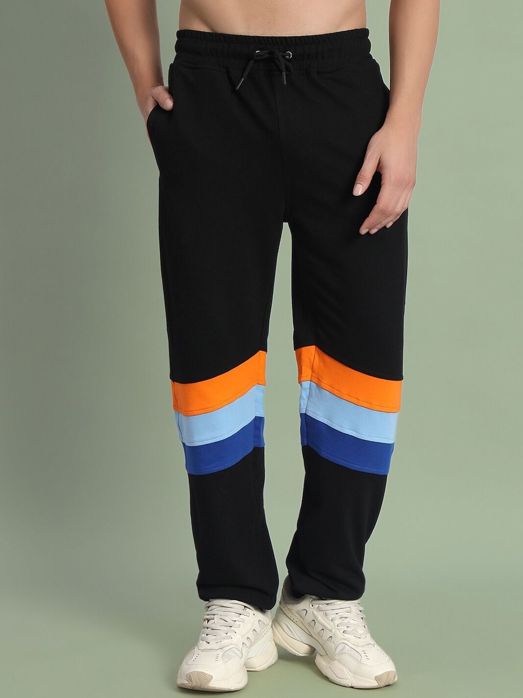 

WEARDUDS Men Color-Blocked Relaxed-Fit Joggers, Black