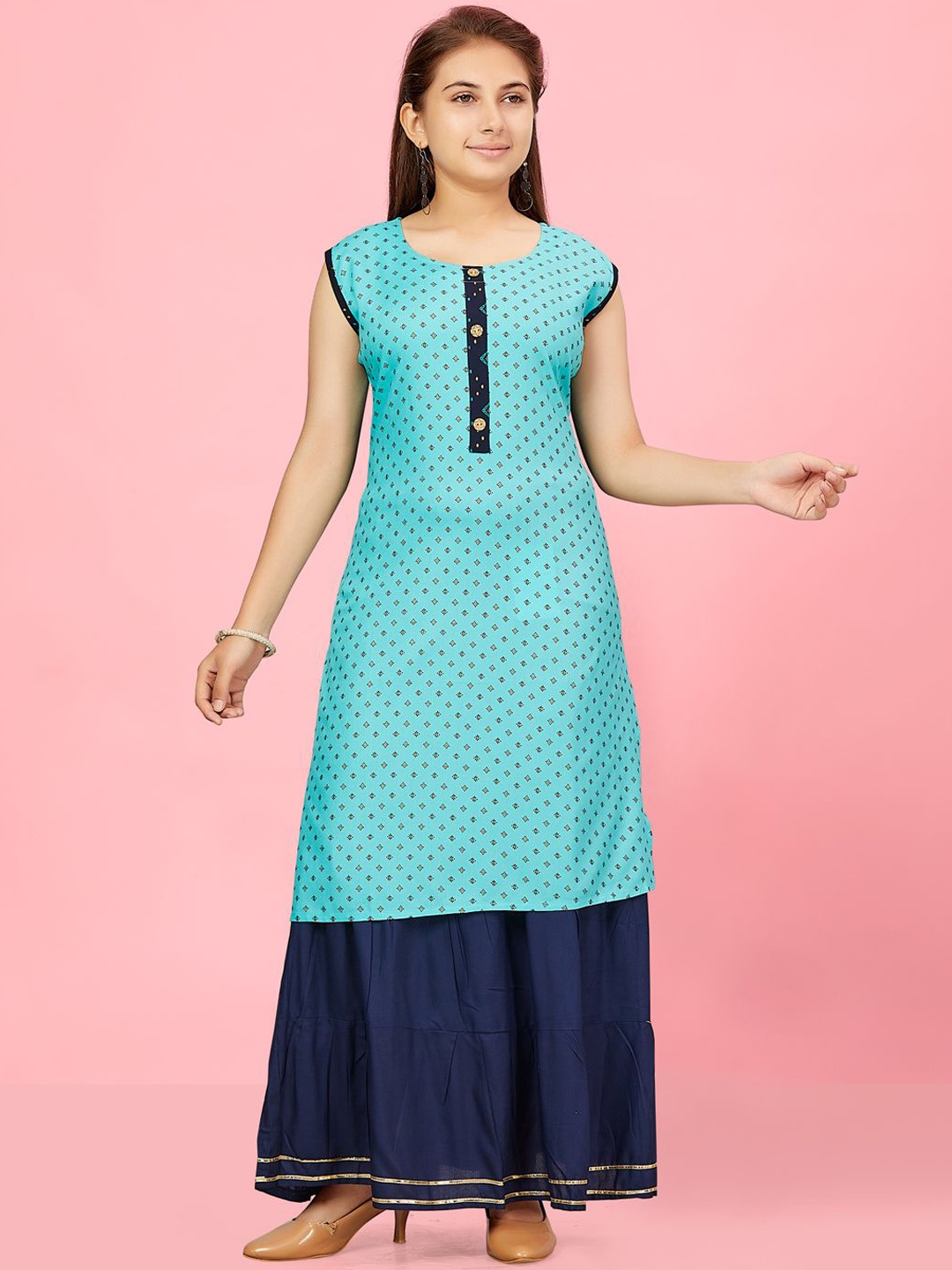 

BAESD Girls Geometric Thread Work Kurta, Turquoise blue