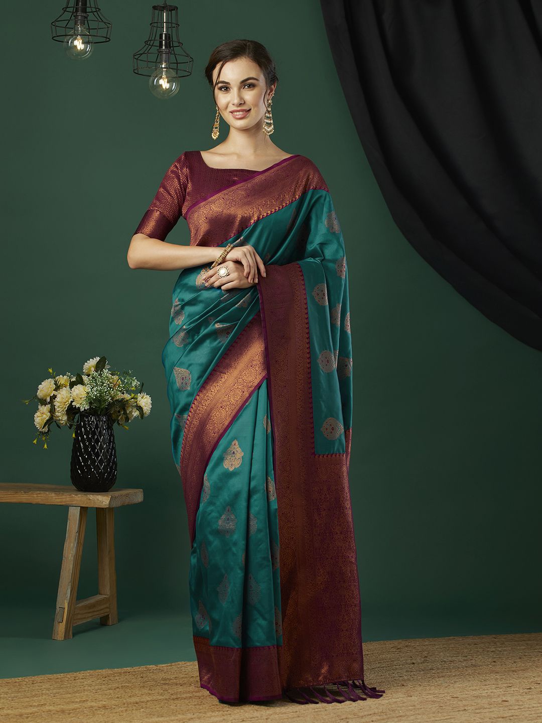 

HI FI NX Woven Design Zari Pure Silk Banarasi Saree, Turquoise blue