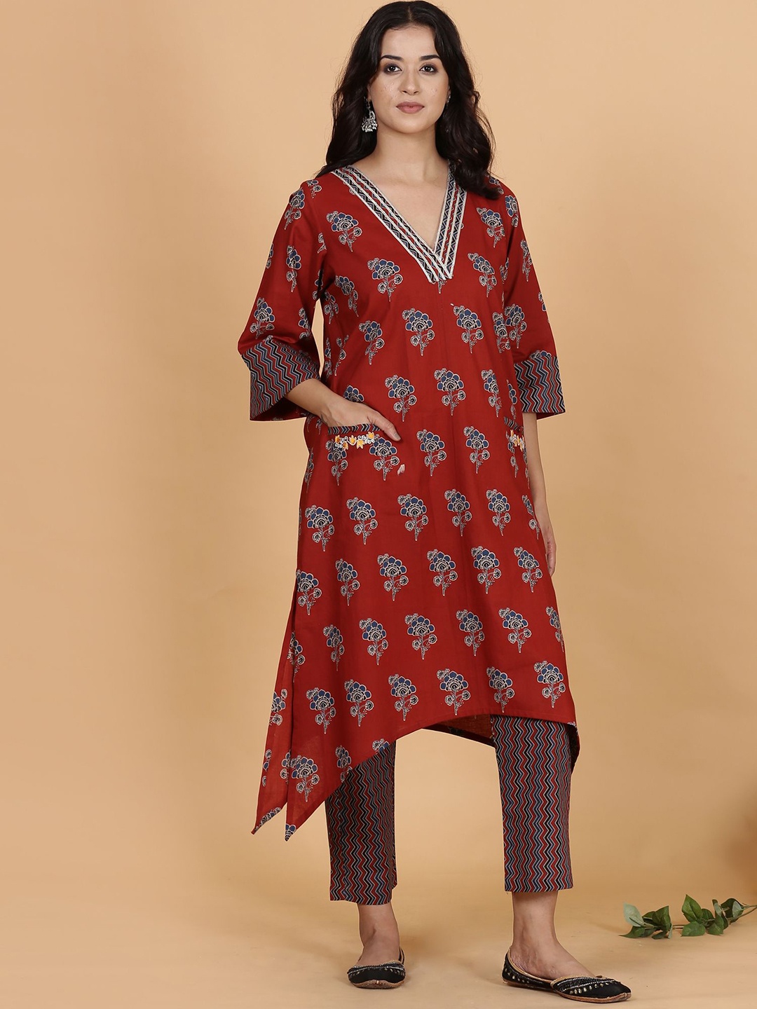 

Spring Soul Women Printed Regular Pure Cotton Kurta with Trousers, Red