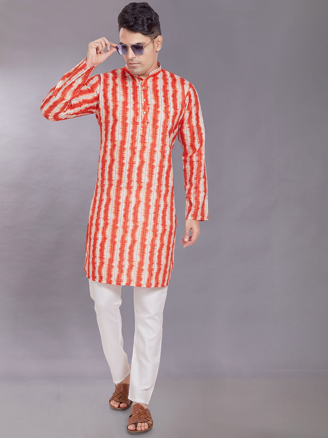

DIVISIVE Men Paisley Dyed Mirror Work Kurta, Multi