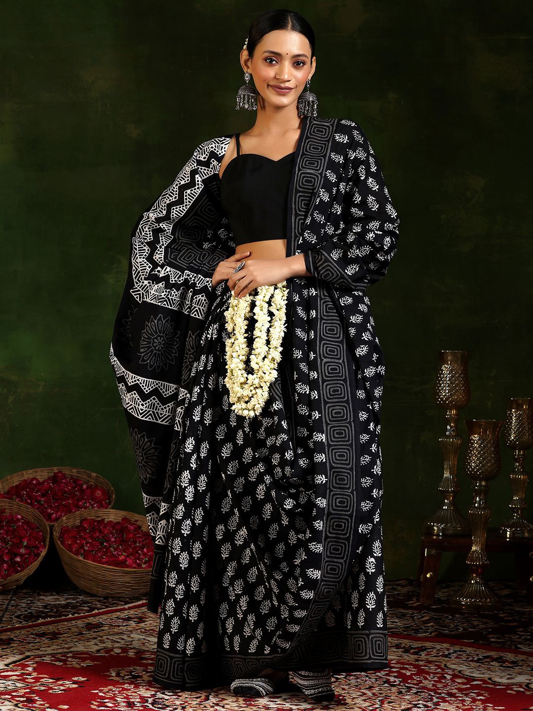 

Libas Ethnic Motifs Pure Cotton Saree, Black