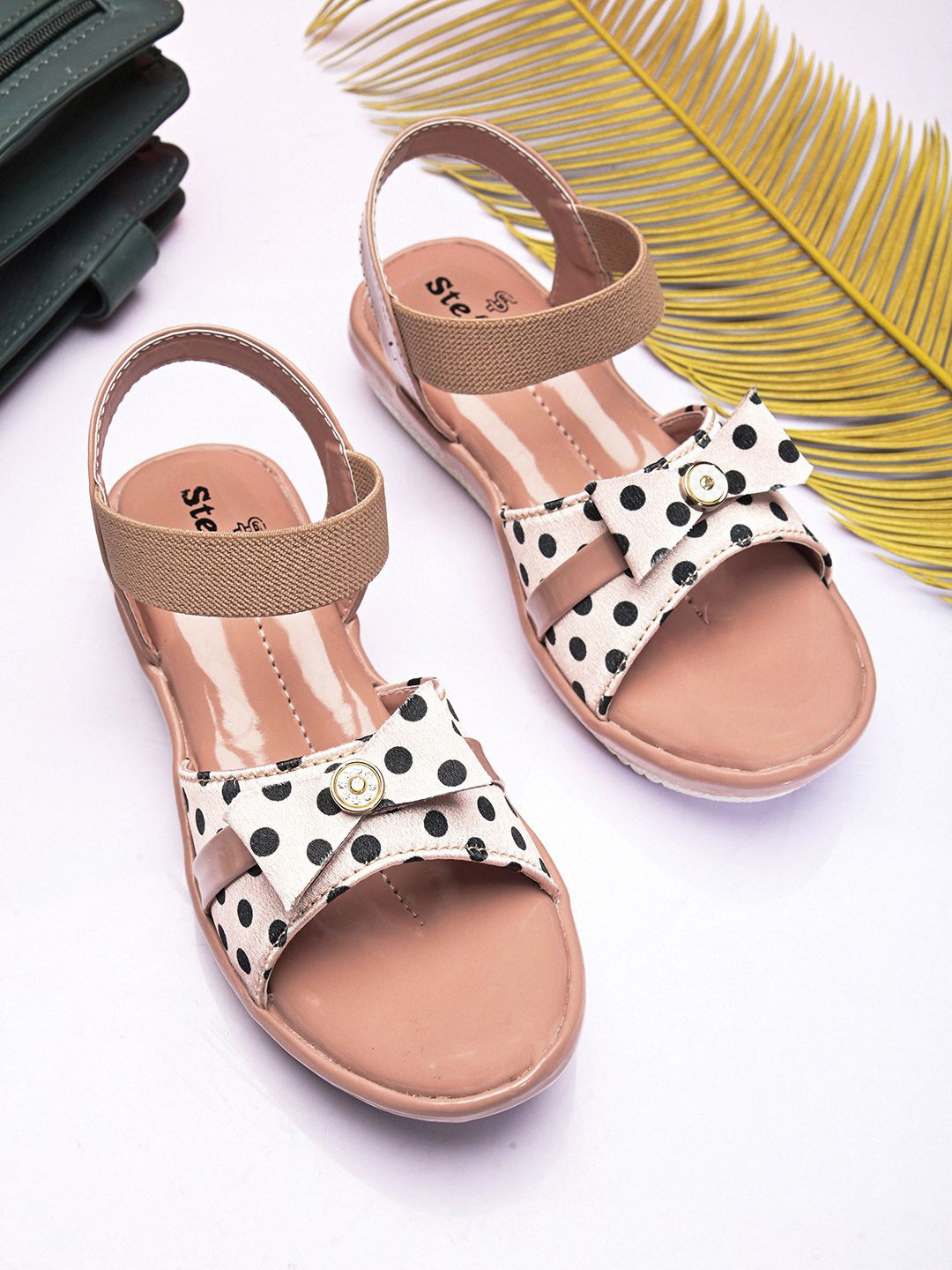 

STEFENS Girls Printed Backstrap Open Toe Flats With Bows, Beige
