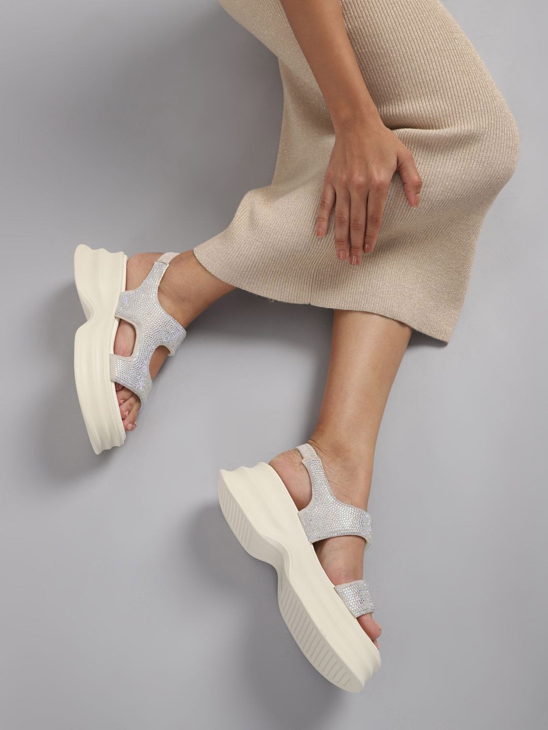 

Truffle Collection Women Colourblocked Open Toe Flats, Off white