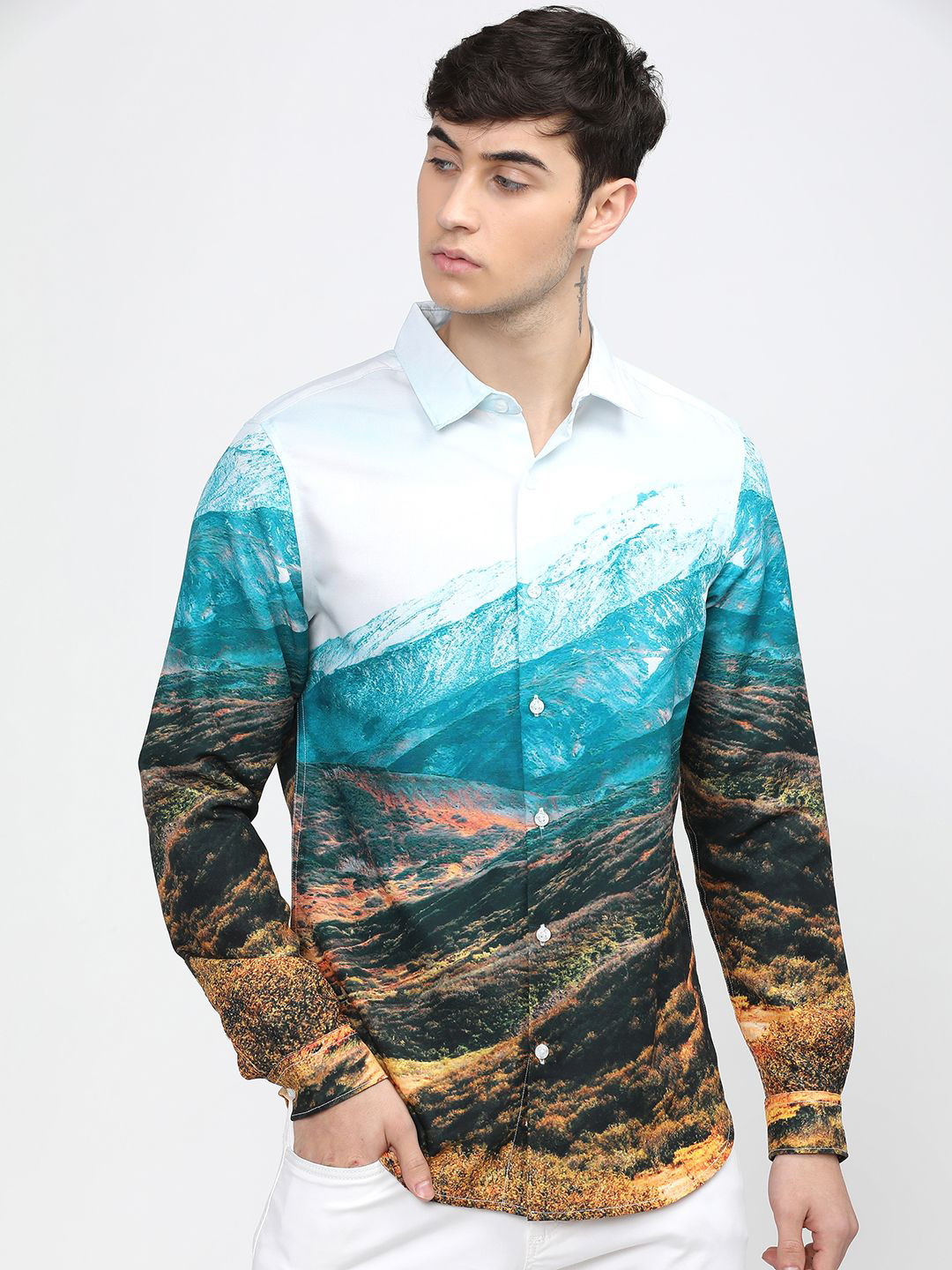

HIGHLANDER Men Spread Collar Abstract Printed Slim Fit Casual Shirt, White