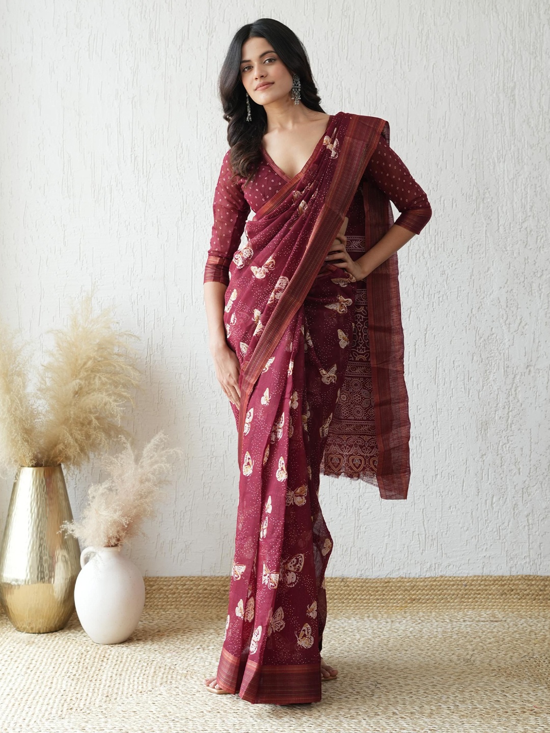 

Dori Floral Saree, Maroon