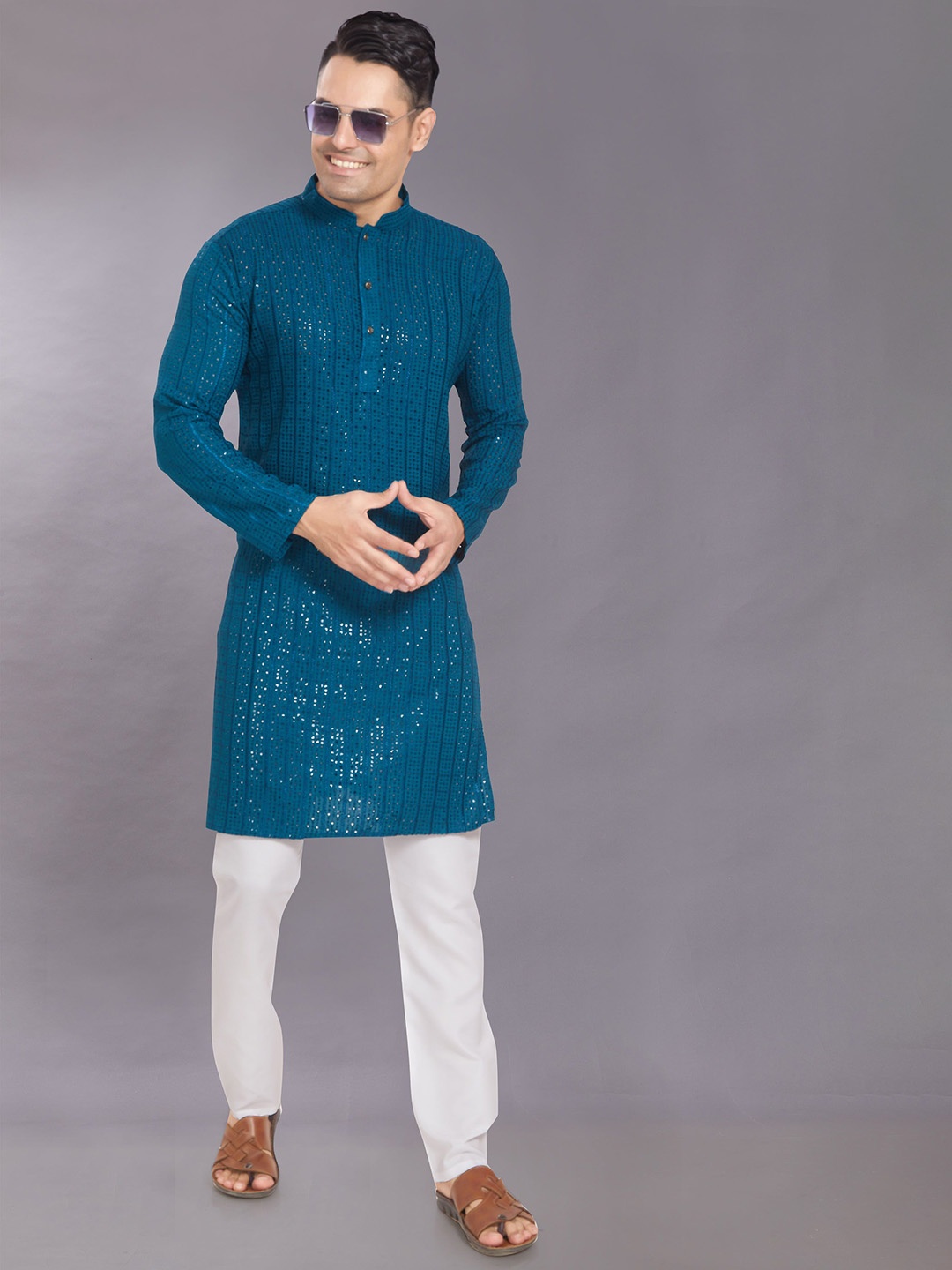 

DIVISIVE Men Embroidered Thread Work Kurta, Teal