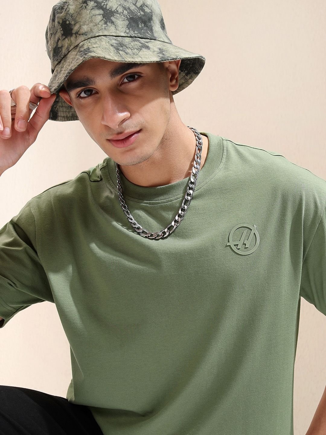 

HIGHLANDER Men Round Neck Brand Logo Relaxed Basic Tshirt, Olive