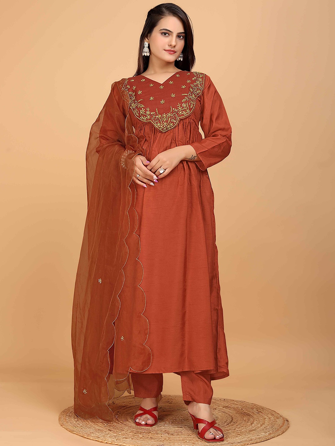 

ADITI ATTIRES Women Embroidered Regular Kurti with Churidar & With Dupatta, Brown