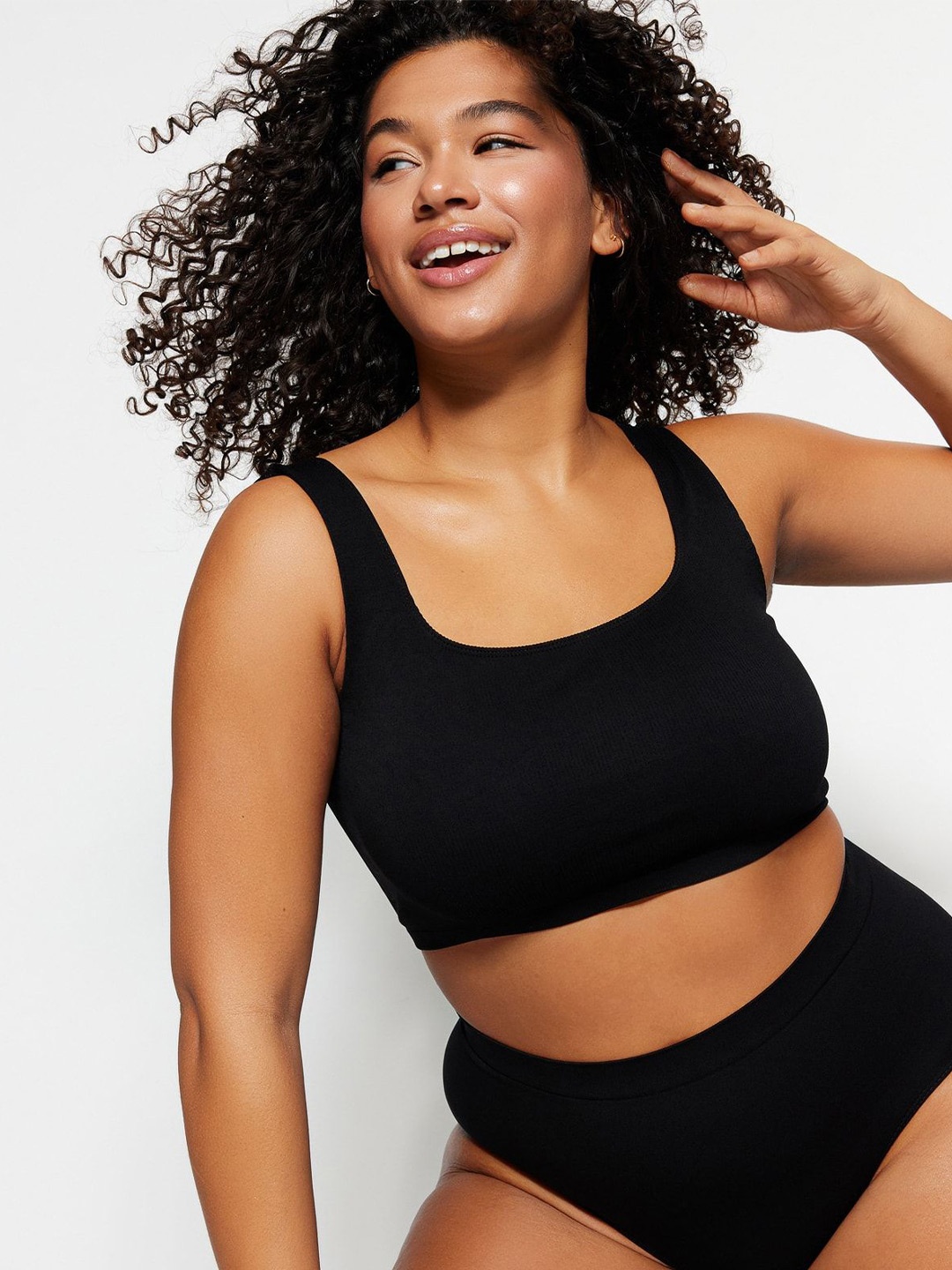 

Trendyol Full Coverage Underwired Lightly Padded Everyday Bra, Na
